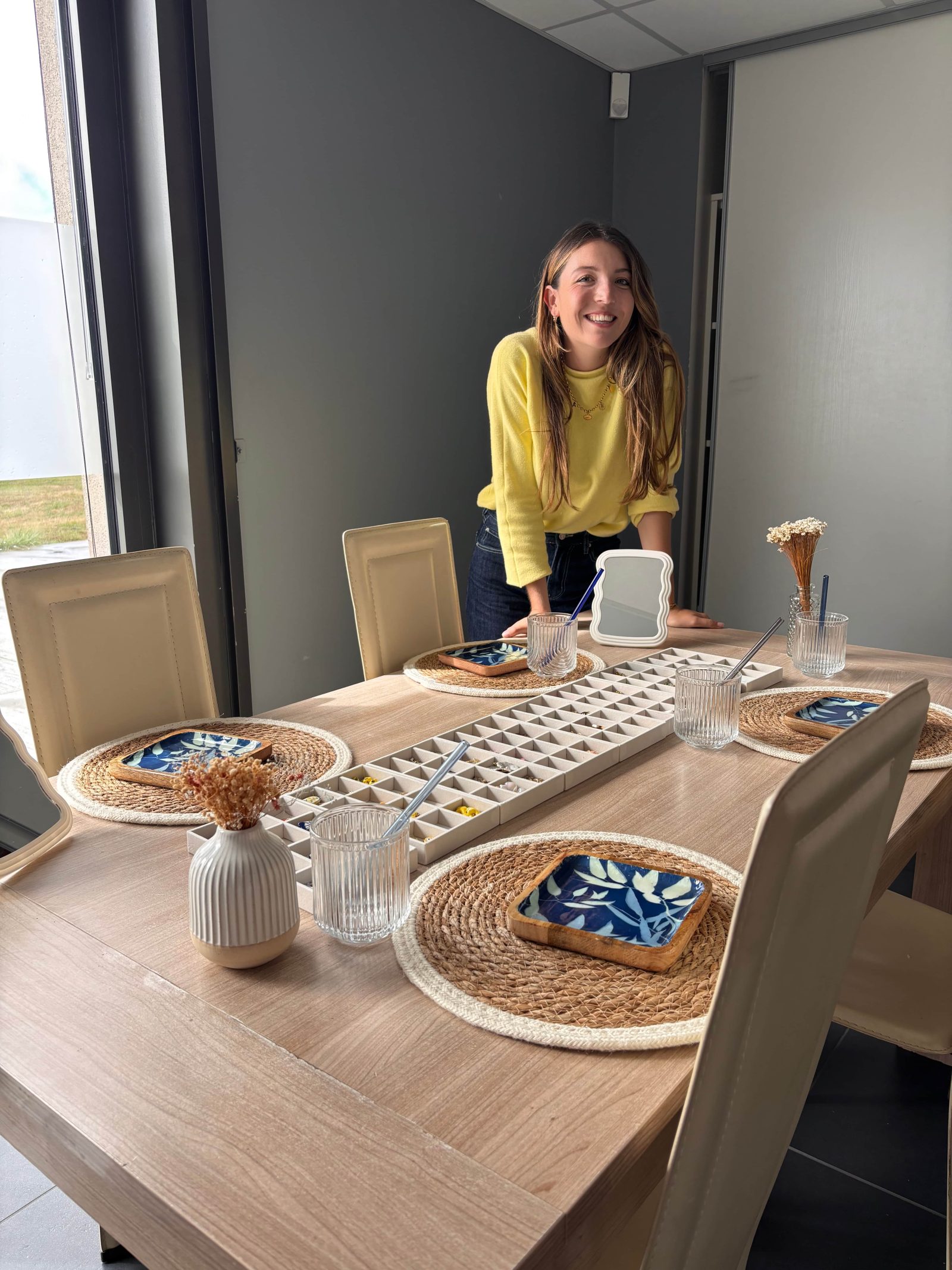 Portrait d'Agathe, créatrice des copines créatives, dans son atelier à Rennes